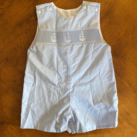 Petit bébé 18mo BABY BLUE EASTER SPECIAL OCCASION ROMPER PETIT BEBE HAND SMOCKED - Picture 2 of 7